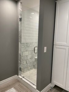 FRAMELESS - SINGLE DOOR