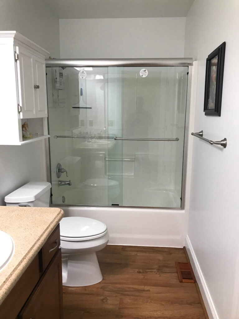 SEMI FRAMELESS BYPASS - TUB SEMI FRAMELESS BYPASS - TUB