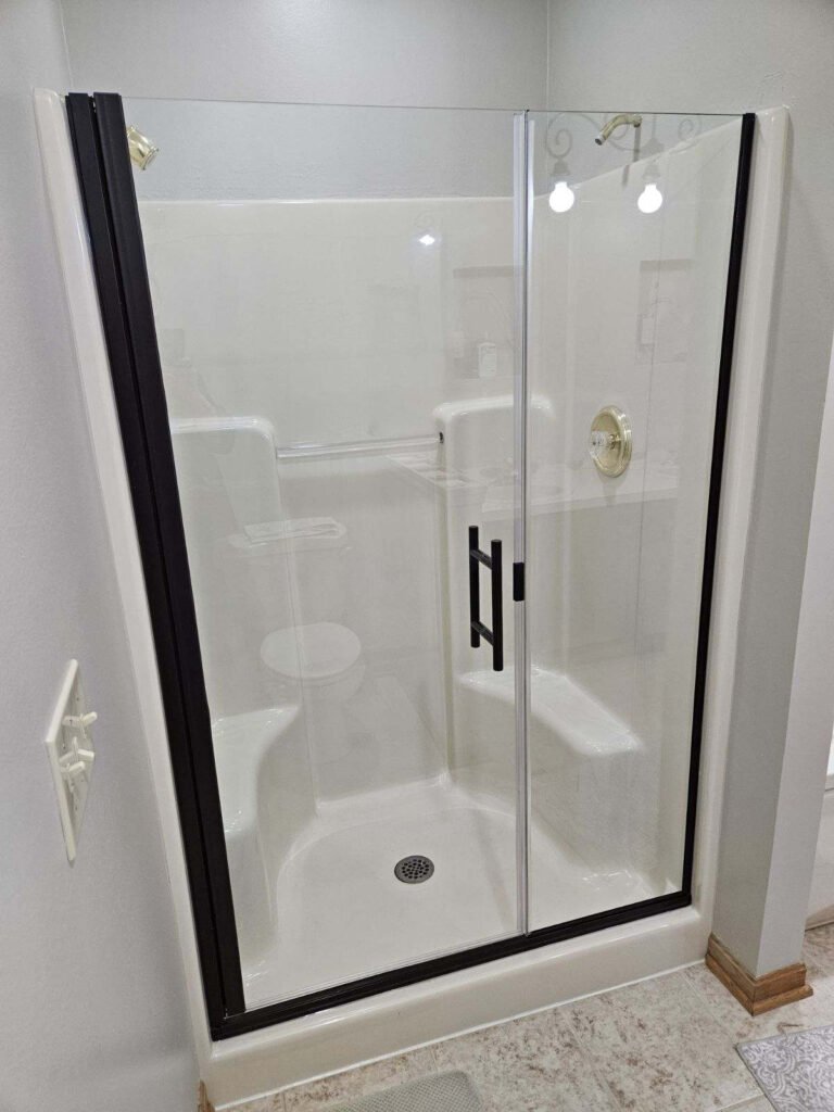 SEMI FRAMELESS - UPTOWN LADDER HANDLE SEMI FRAMELESS - UPTOWN LADDER HANDLE